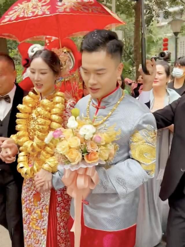 |网红江离曝曾与小刚学长拍拖!分手一个月对方就结婚,本人回应