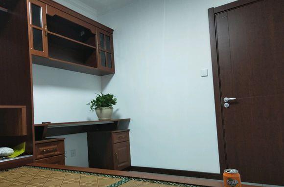 兄妹二人给父母筹备养老房，一个买房一个装修，简装效果也有爱！