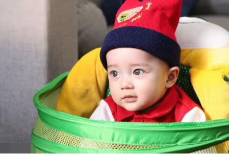 成龙|他3个月就和成龙搭戏，备受古天乐宠爱，13年后的他成这样！