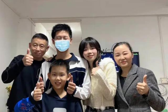 孙悦|孙卓正式开学，卓爸大包小包送他住校，孙悦：猜学校的等着被封口