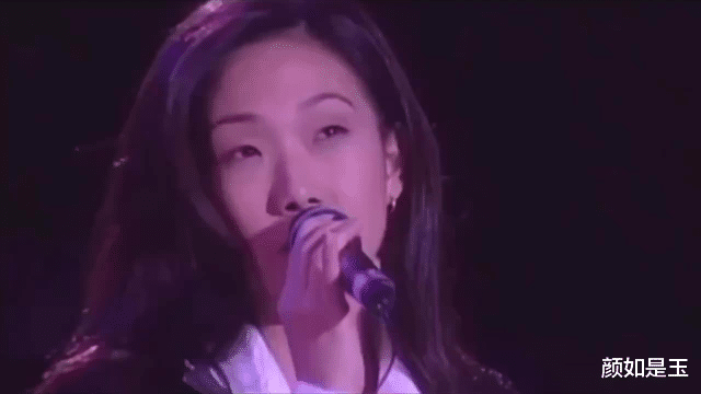 李丽珍|56岁李丽珍身材发福，为她抛妻弃子的男友，最终迎娶了小17岁新欢