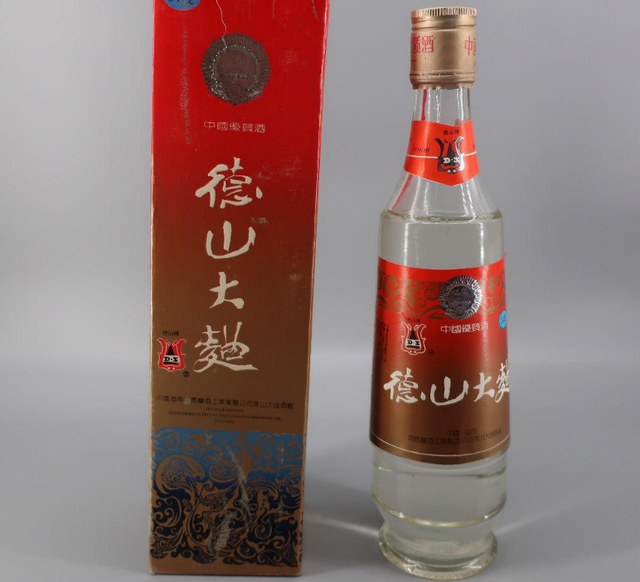 国内4款白酒,老酒友爱不释手,却遭年轻人嫌弃!其中你喝过哪些