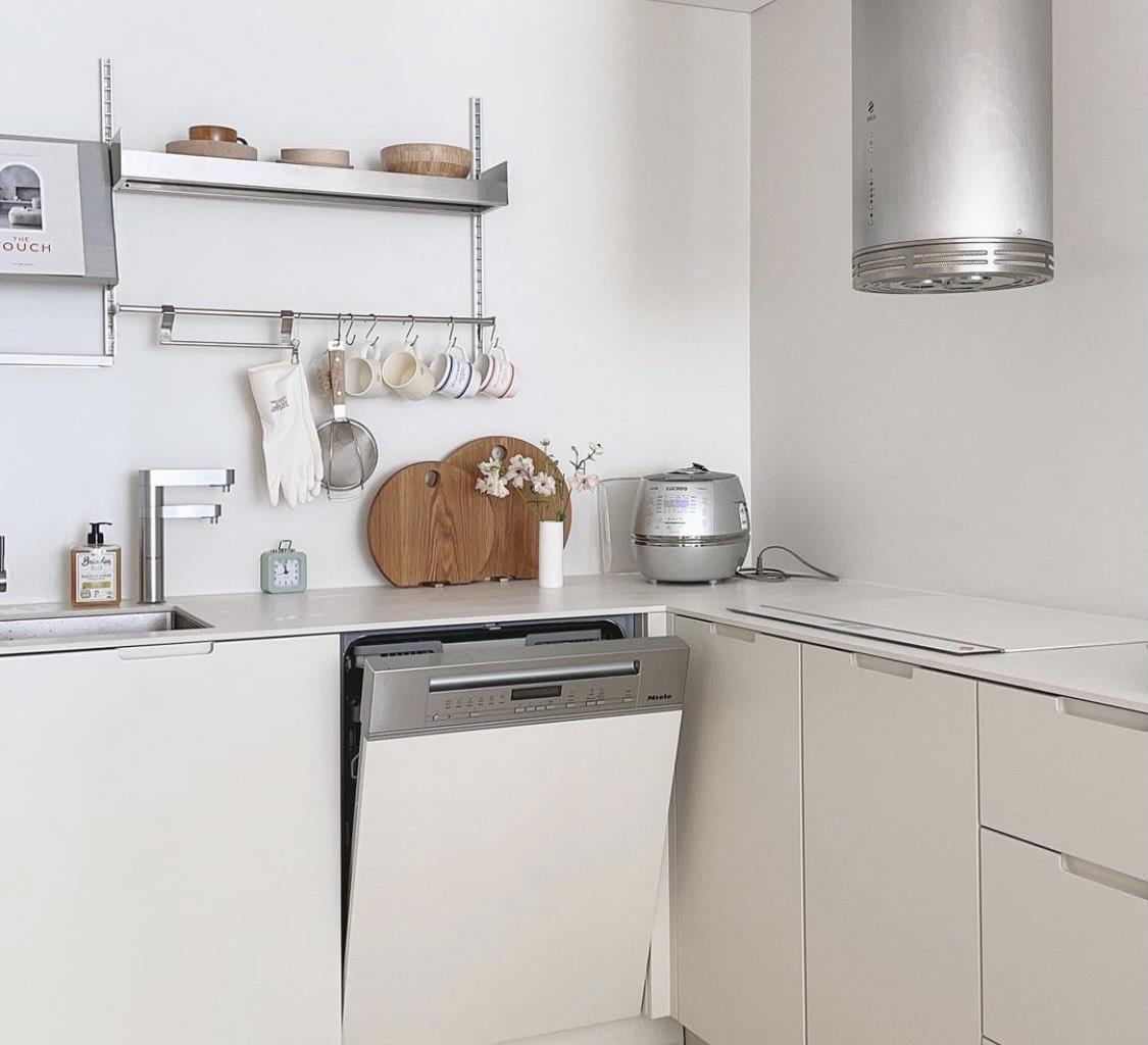 韩国太太的极简之家,简约不简单,场面引起强烈舒适,网友:想住