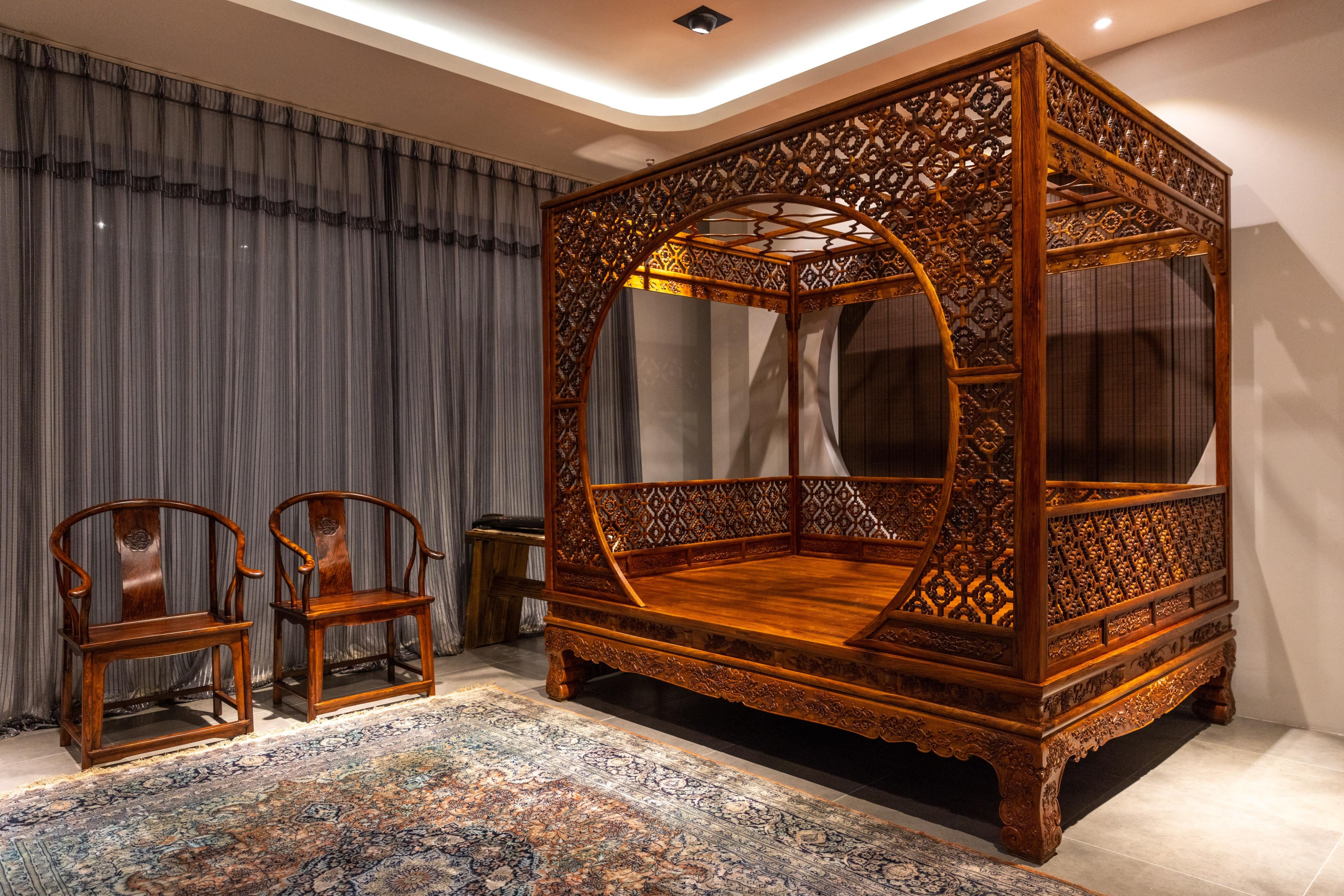 海南黄花梨|海南黄花梨月洞式门罩架子床 花黎笙玥