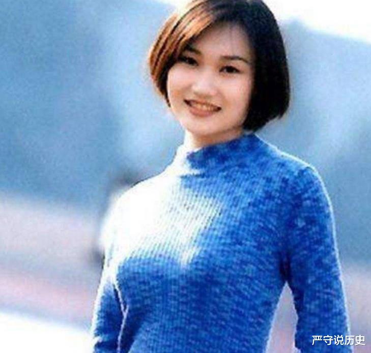 职业教育|“电视一姐”李梓萌,为扮时尚戴假发14年,摘掉后形象大变样