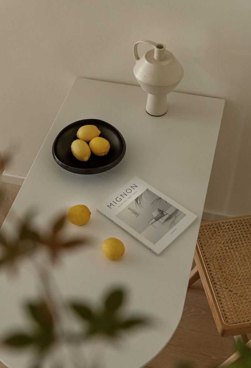 为追求极简,她绝不多打一组柜子,完工后,反而越住越大