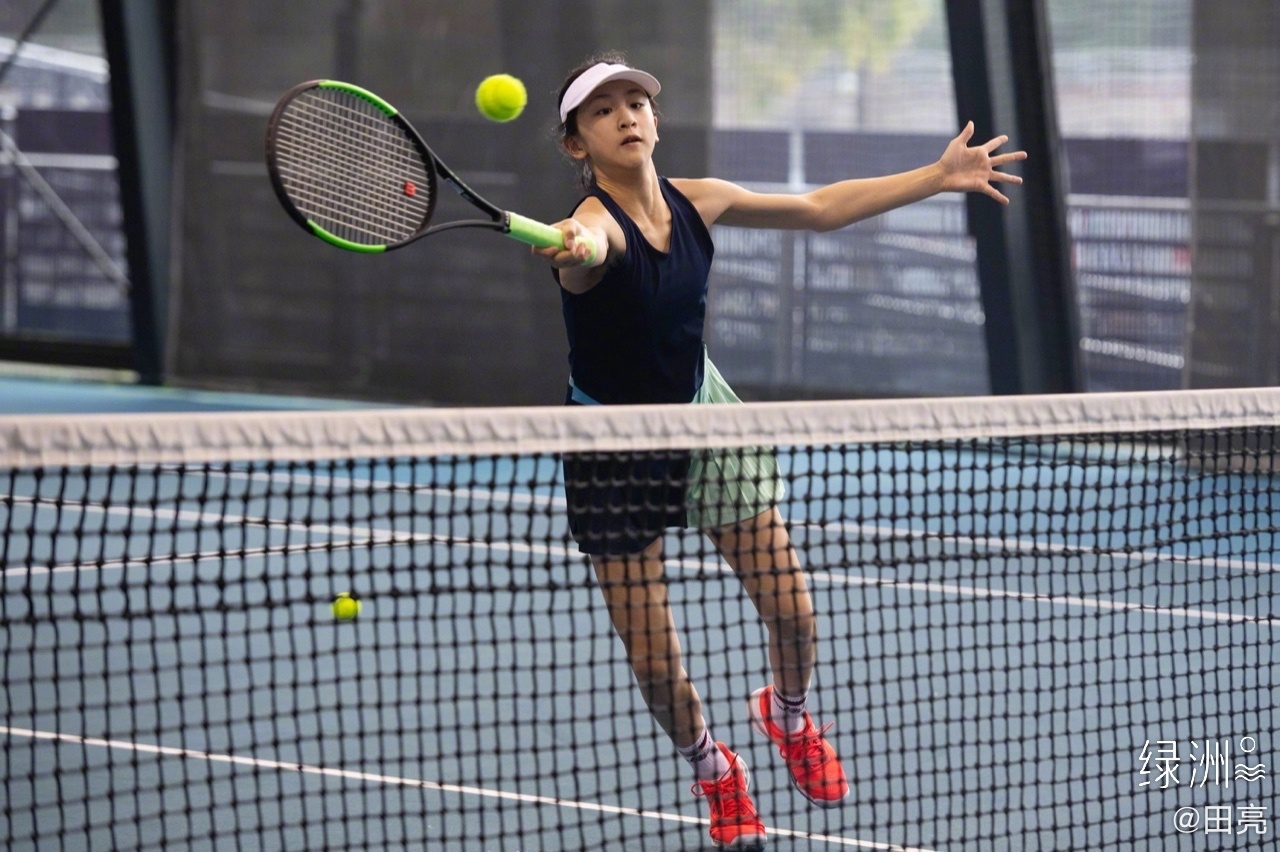 网球|遗憾！田亮女儿国际网球赛场两连败，两盘仅赢一局被日本对手打懵