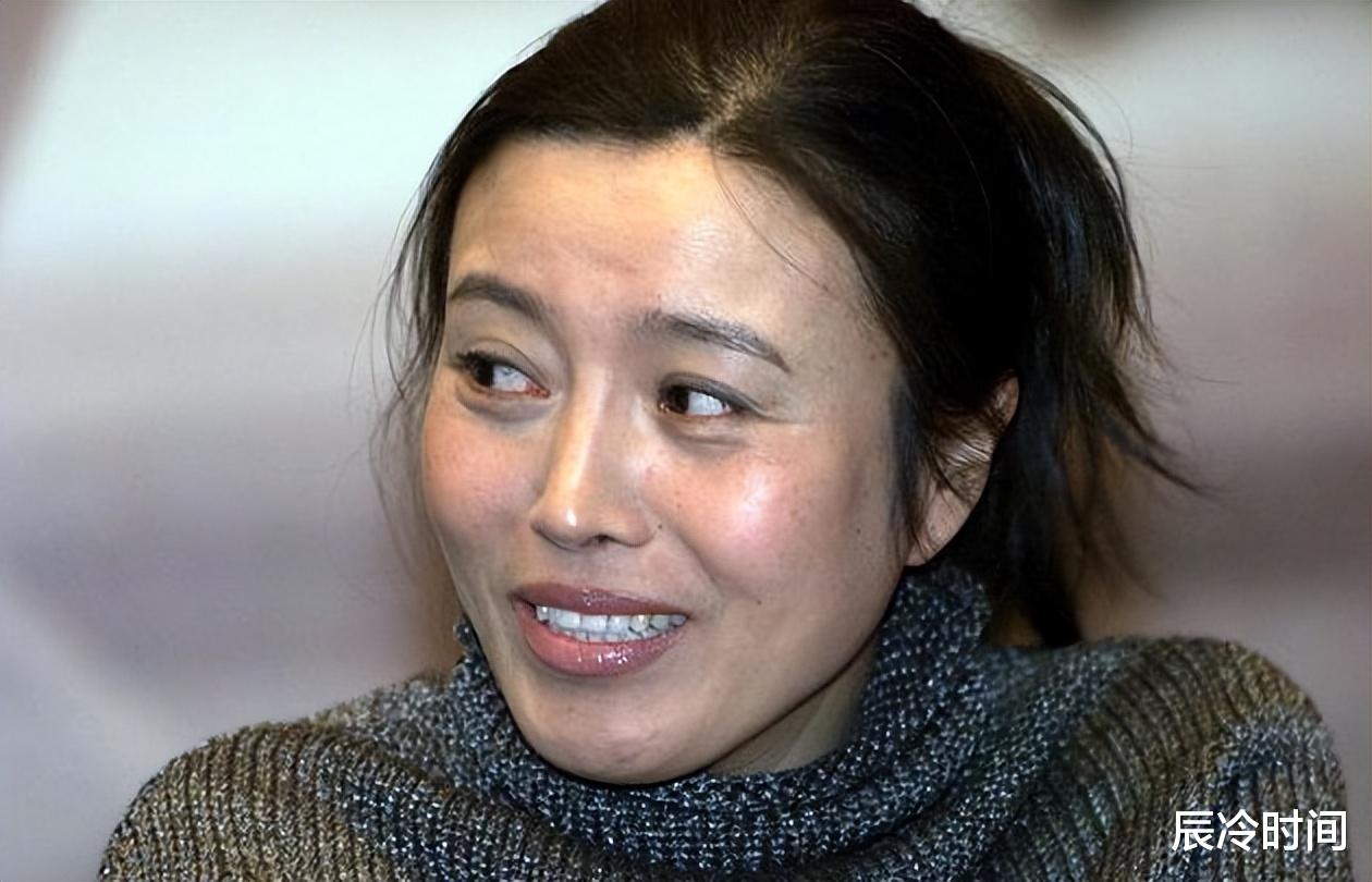 丁嘉丽|丁嘉丽, 年轻时没管好下半身，后半生为此付出代价，64岁仍单身