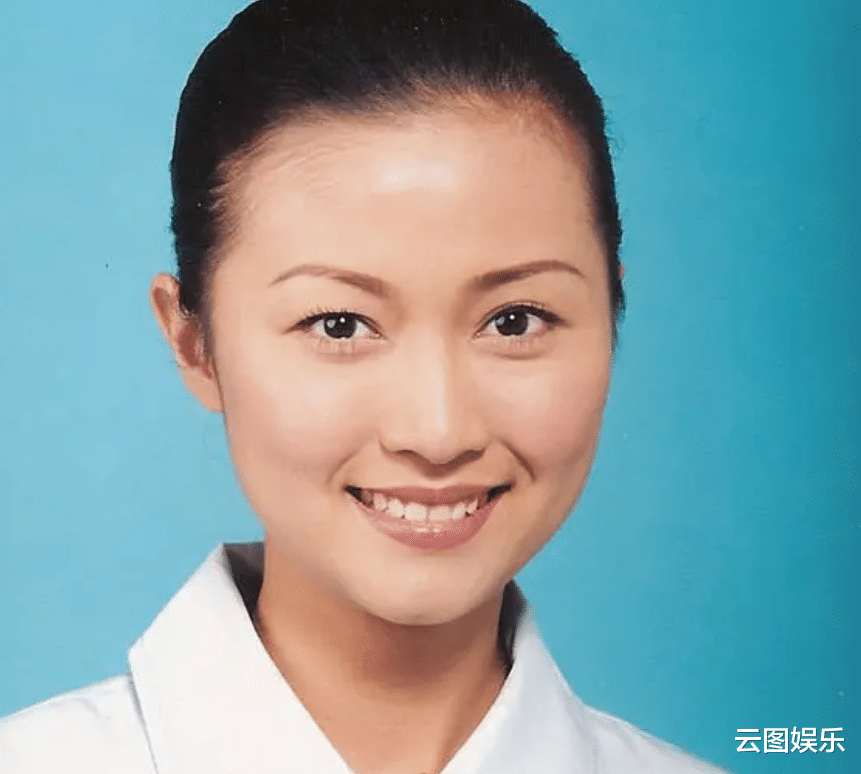 陈国邦|陈国邦妻子宣布携女移居泰国!花300万当地买豪宅,老公留港赚钱