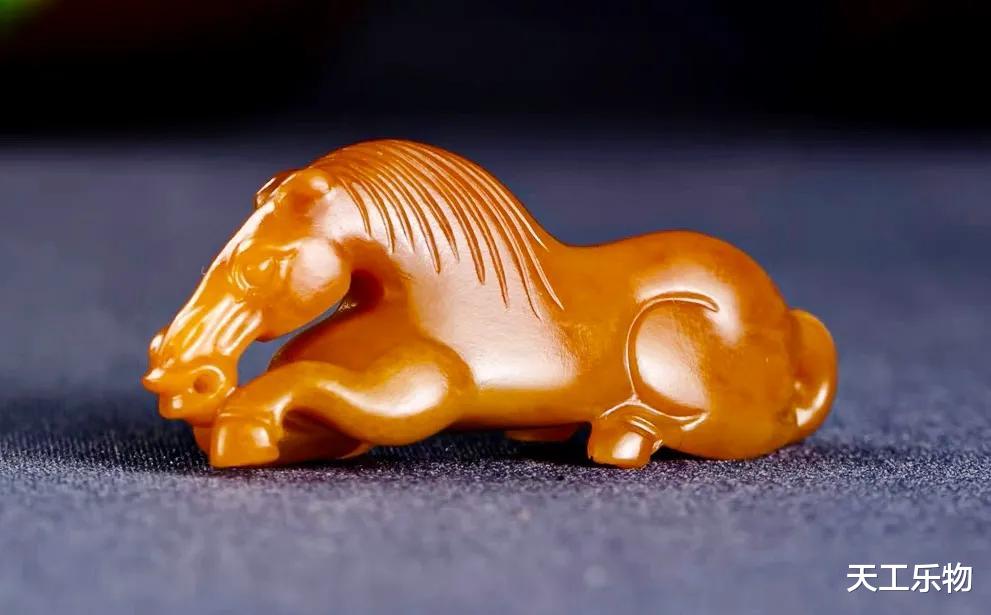 |籽料中的真贵族！和田玉沁色籽！