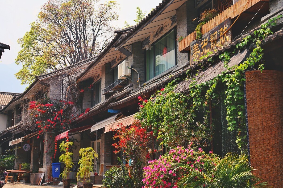 峨眉山|中国最“慢”的8座城，安逸舒服到不想离开，挑一个去小住几日吧