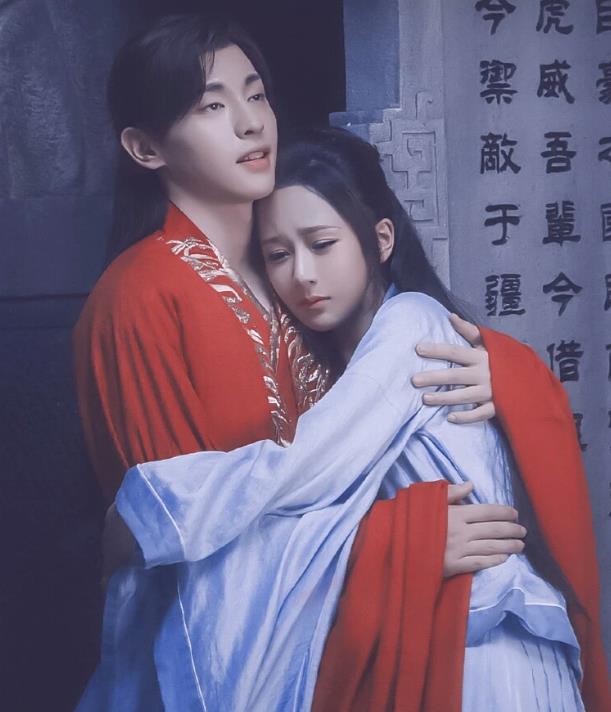 杨紫|嗑的cp成真了！网传张一山、杨紫即将合体录综艺，节目类型好适合