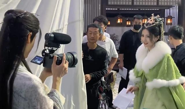 张嘉倪|《长月烬明》罗云熙魔神造型,白鹿的侍女也美,邓为射箭意气风发