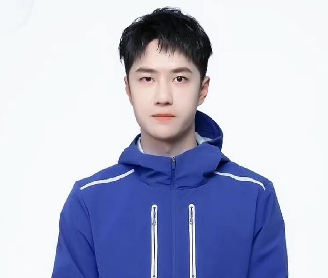 王一博|两个代言齐预热：王一博凭实力稳坐商业价值顶峰