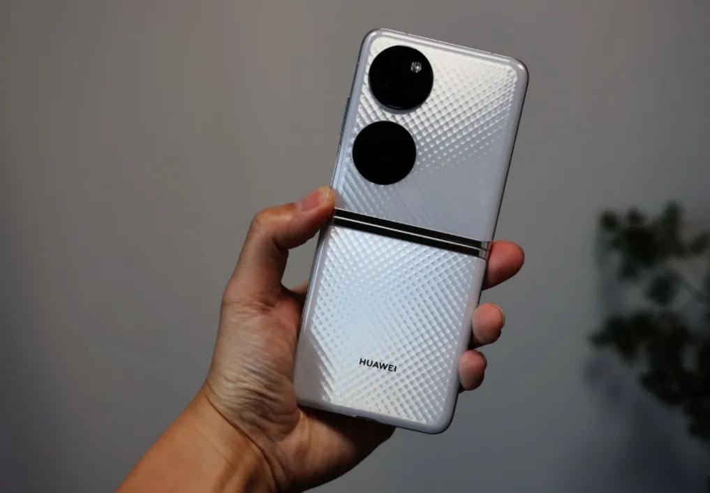 摩托罗拉|综合实力最强的3款旗舰手机！苹果小米上榜，春节回家艳压全场