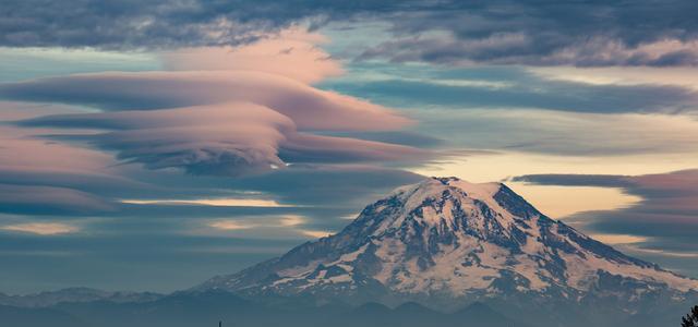 雷尼尔山|海拔4323米，年降雪量曾达31米，雷尼尔山为什么降雪如此丰富？