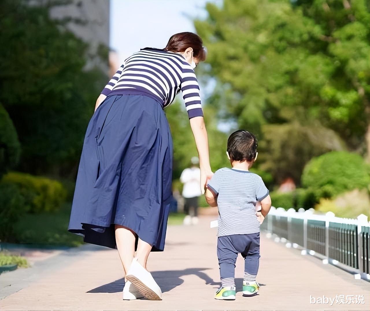 春妮|春妮：40岁二婚嫁刚强，因丁克愁坏婆婆，41岁意外得子乐坏全家