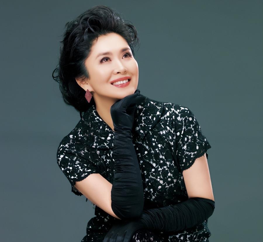 尤小刚|演员田歌:被丈夫尤小刚背叛,她不再相信爱情,余生只想陪伴母亲