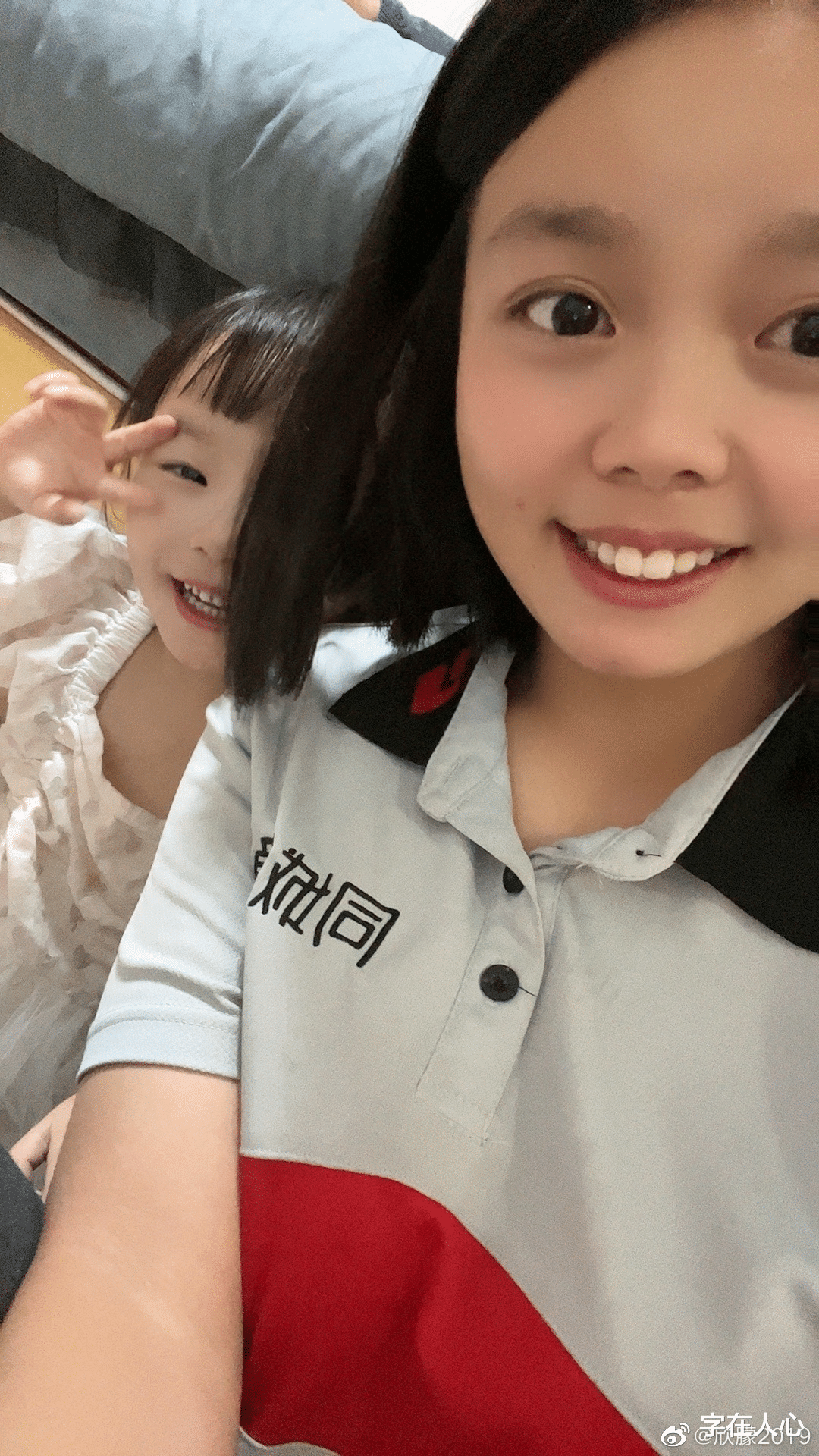 刚成年就结婚生子月子期丈夫车祸离世,被婆家扫地出门送外卖为生