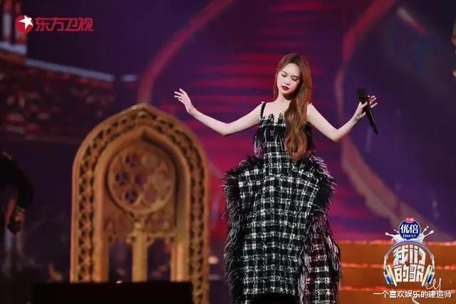 杨丞琳|周传雄问杨丞琳唱谁的歌，你们三女一男很难配，杨丞琳-是啊很难配