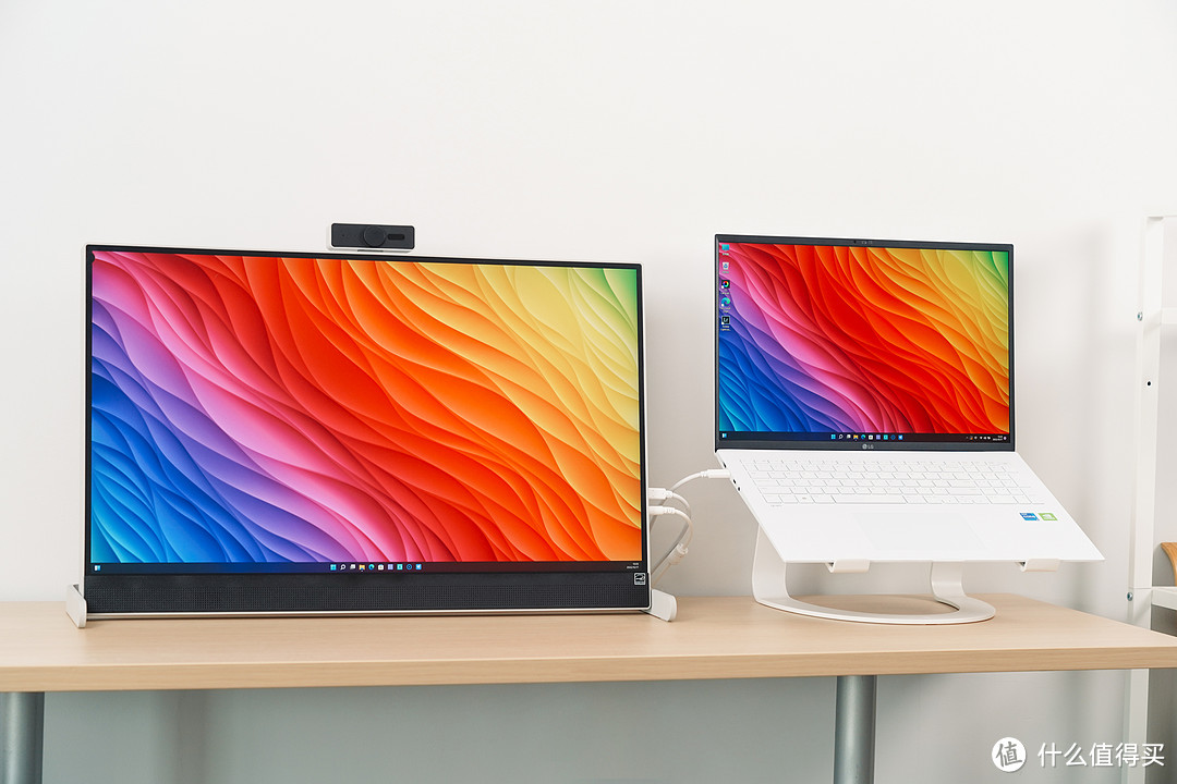 便携屏里的全面异类:LG 27BQ70QC 魔动屏(Libero)