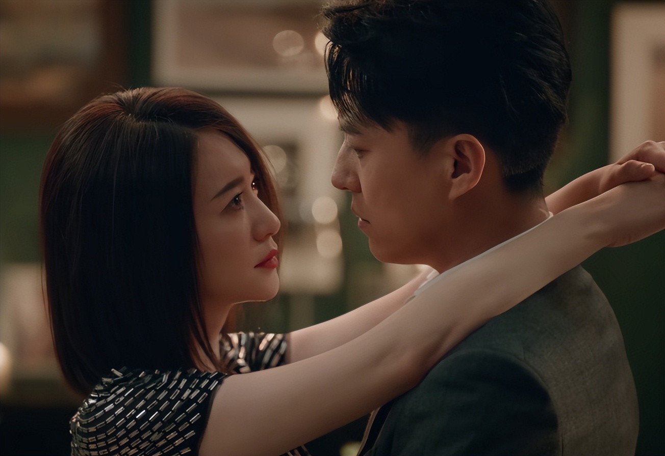 靳东|好家伙!靳东新剧开播就被一二星刷屏,观众弃剧理由出奇一致