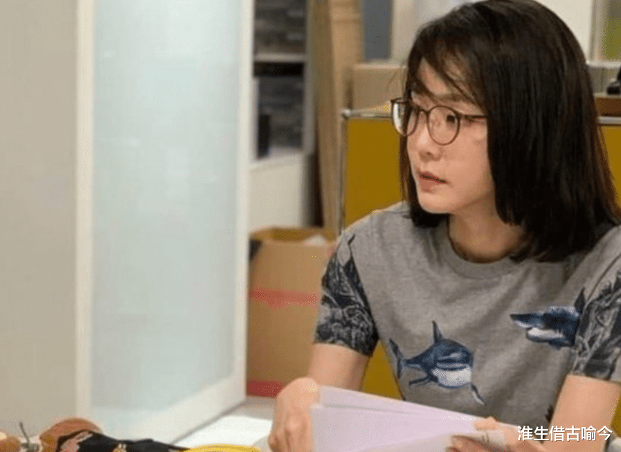 韩国最美第一夫人:素颜像邻家小妹真清纯,40岁下嫁总统恩爱10年