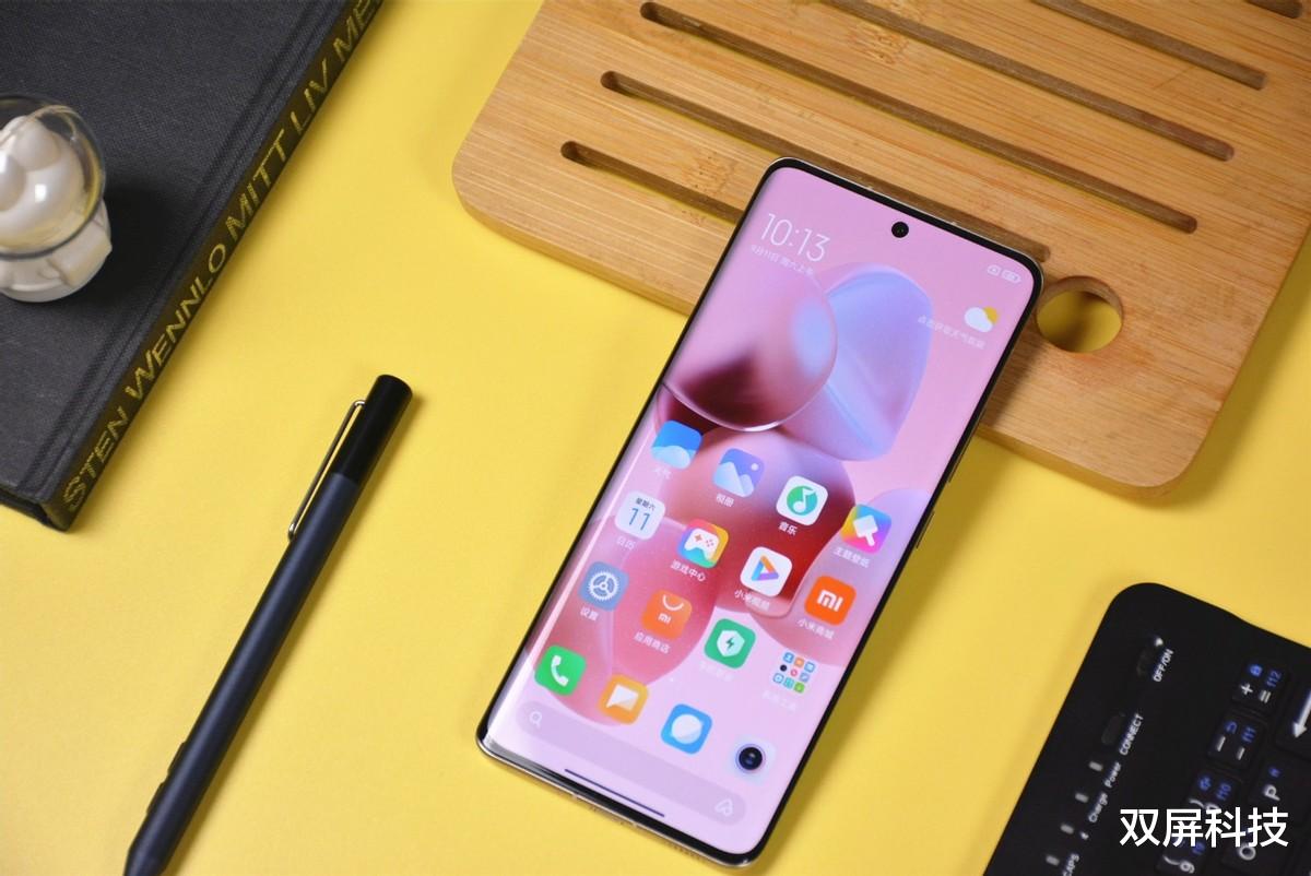 |12GB+256GB跌至2369元，曲面柔性屏设计，小米超轻薄5G手机