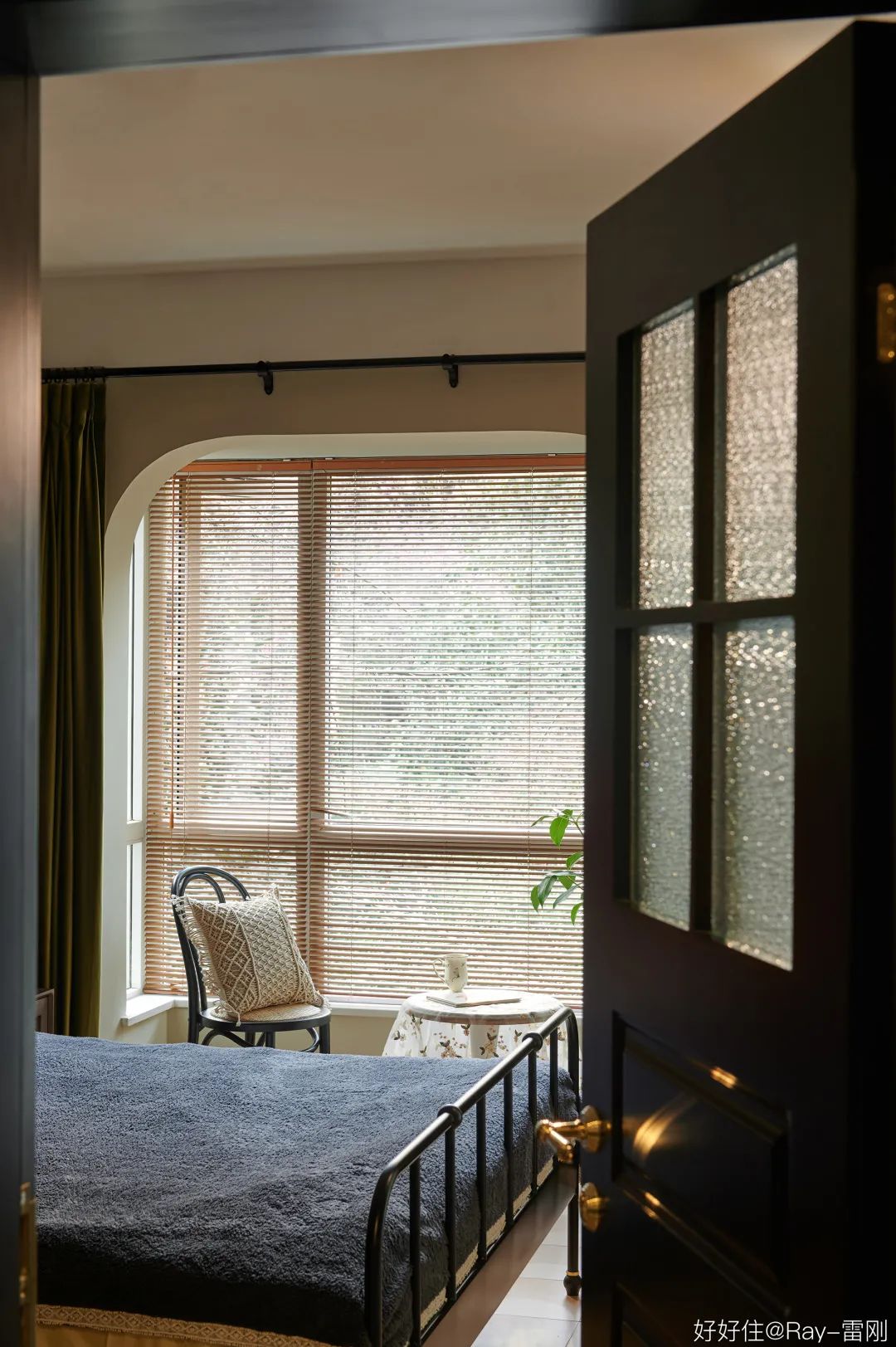 一个人住110㎡，两个卧室轮流睡？我酸了