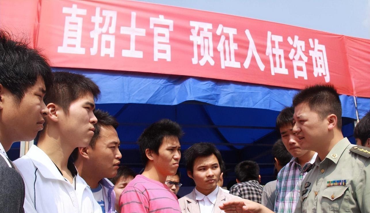 大学生|211毕业的儿子在家啃老，农民工父亲吐露心声，想跨越阶层太难了