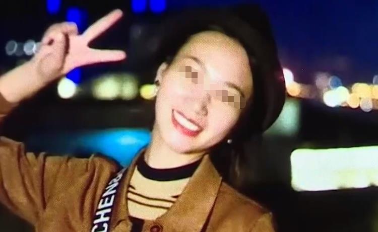 2019年,男子给女友转账百万去出差,归来发现女友已是第三次嫁人