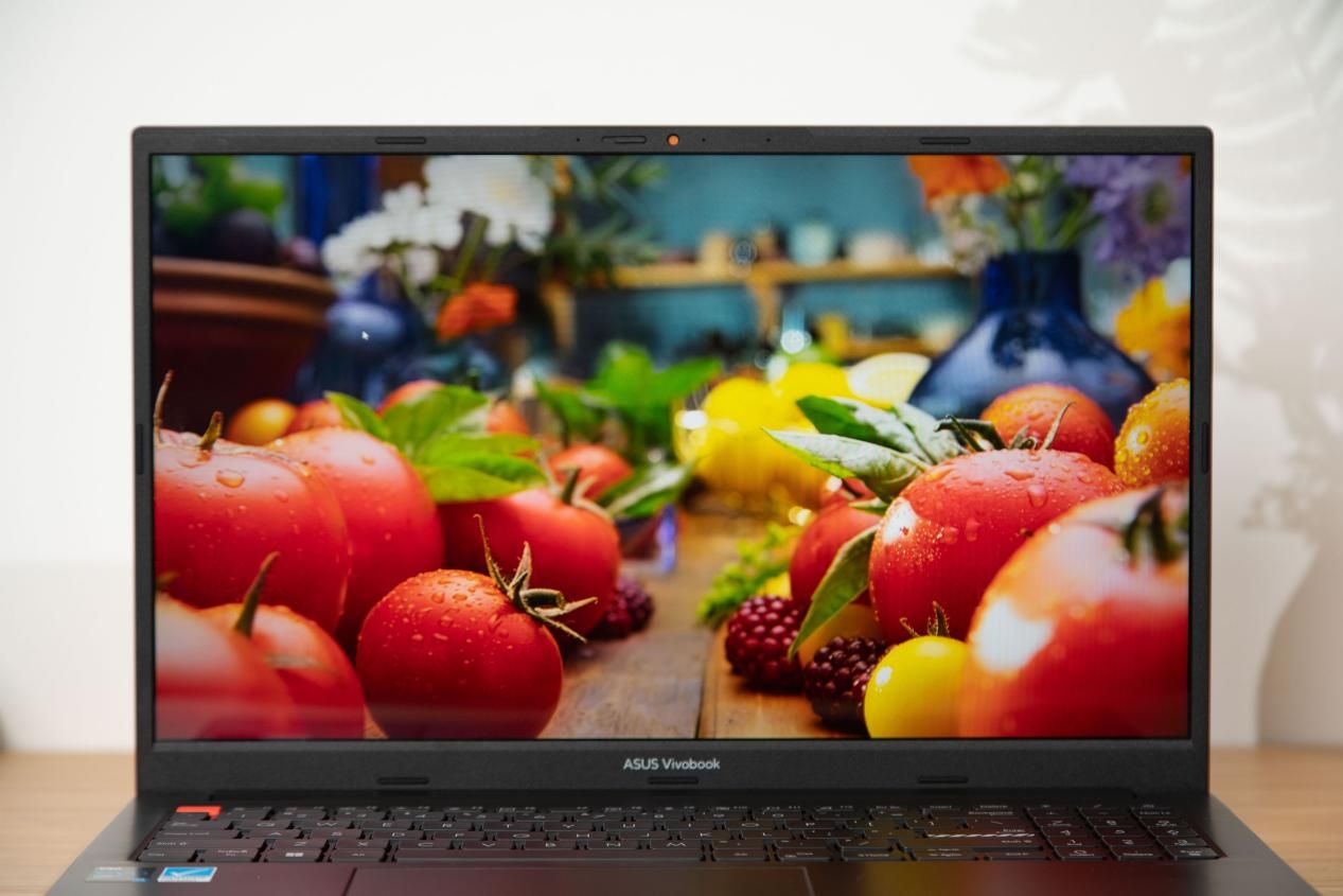 华硕|不到五千拿下全球首款120Hz OLED屏12代标压笔记本？华硕无双图赏