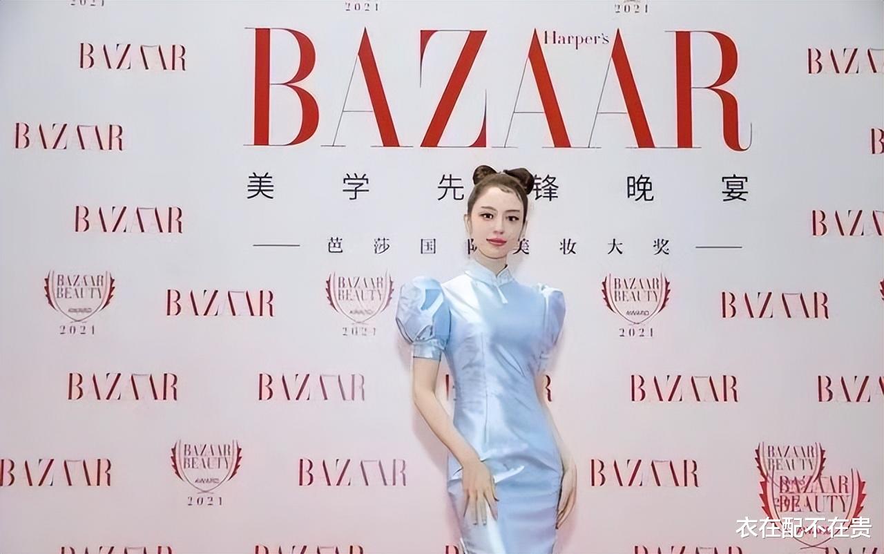 本以为郎朗老婆穿不了旗袍，当配了蝴蝶结盘发后，反而穿出公主范