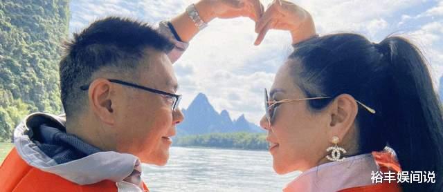 沈梦辰|沈梦辰一家游桂林！沈爸沈妈现场秀恩爱，戴5000多元耳坠好贵气