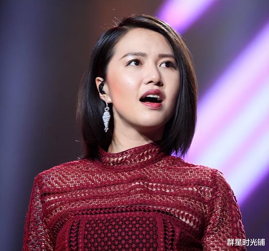 谭维维|06年超女冠军尚雯婕备受争议，谭维维遗憾获亚军，当年发生了什么