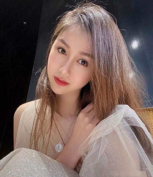 孙悦|CBA名宿孙悦尴尬了？外国男子和女儿亲密互动，娇妻陈露回应离婚