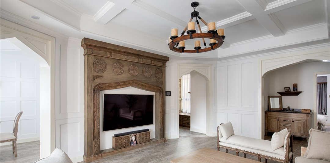 168大平层的冷感简美风,木制壁炉造型电视墙惊艳,这设计给满分