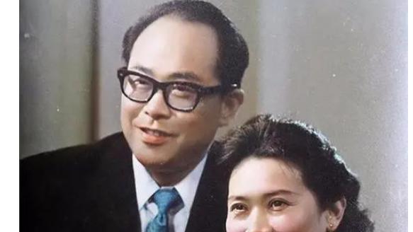 朱逢博|著名歌手朱逢博：30岁闪婚施鸿鄂，，今85岁守着丈夫骨灰生活14年