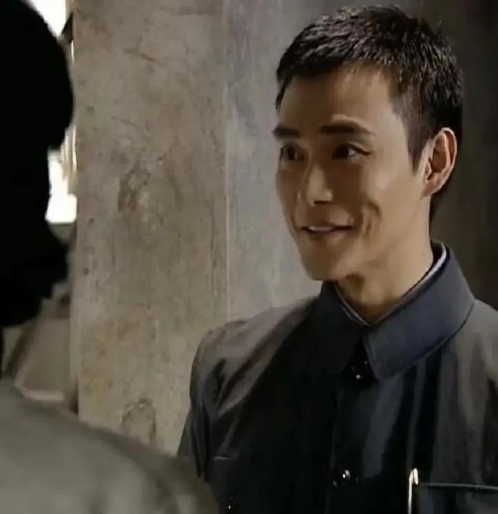 整容|出道前很帅,爆火后面目全非的6位演员,五官浮肿,终究可惜了