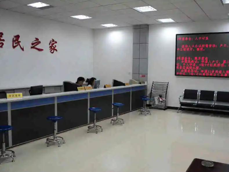 70多岁老太太故意推倒摩托车,理由是妨碍睡觉,处理结果无人满意