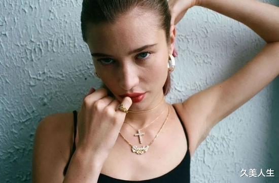 防晒 从妆造到护肤都在向《减法法则》靠拢 还顺便治好了我乱剁手的毛病？