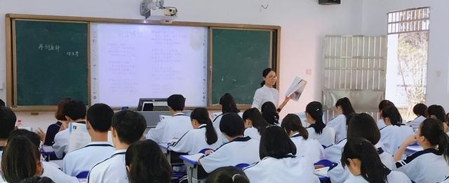 护士|这些铁饭碗或变成“塑料碗”?新规出台,编制岗位将沦落成合同工