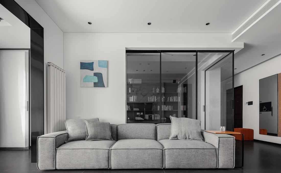 150㎡极简风，书房黑框玻璃门设于客厅，舒适敞亮且质感高级！