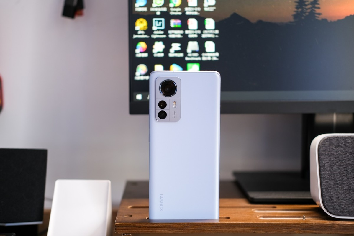 一加科技|小米12 Pro和一加10 Pro谁才是开年人气机皇？聊聊我个人看法