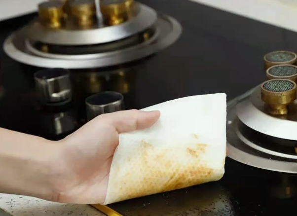 家里油烟机太脏不知如何清洗？懂行人教你正确做法，方便还干净