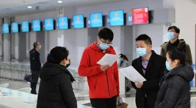 求职|“你以为来当公务员”？HR嘲讽求职者，不料引发网友热议！