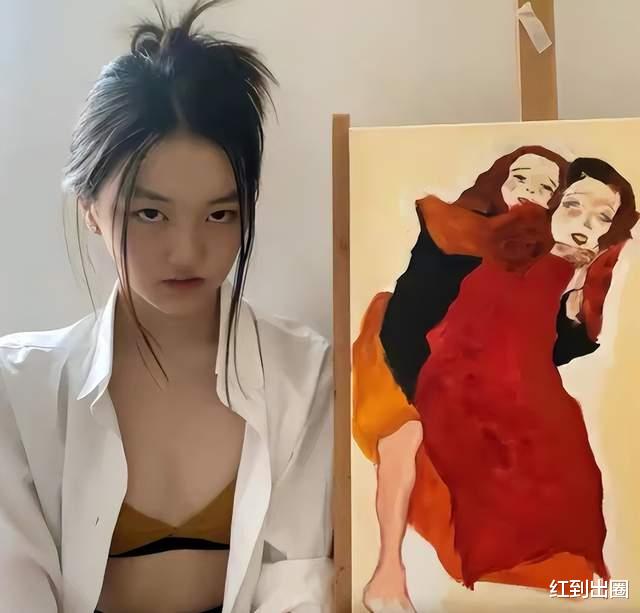 李嫣|15岁李嫣霸气回应泳装争议，敞开白衬衫再扮成熟，和王菲另类同框