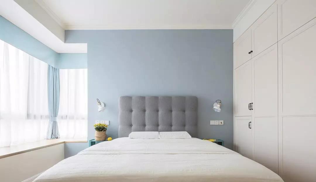 119㎡简约三居完工,电视墙只刷乳胶漆,餐厅设计太实用了!