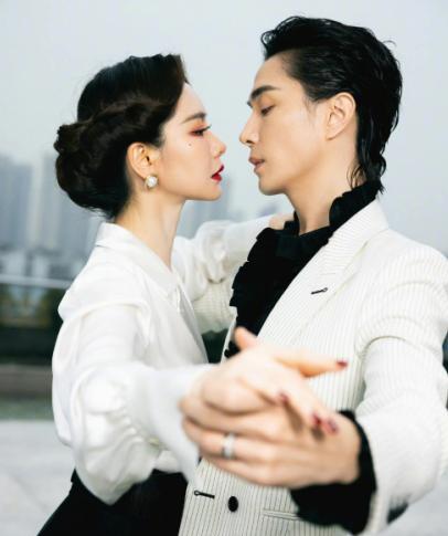 披荆斩棘2|《披荆斩棘2》开录，苏醒张栋梁缺席，多位哥哥被吐槽有翻车风险