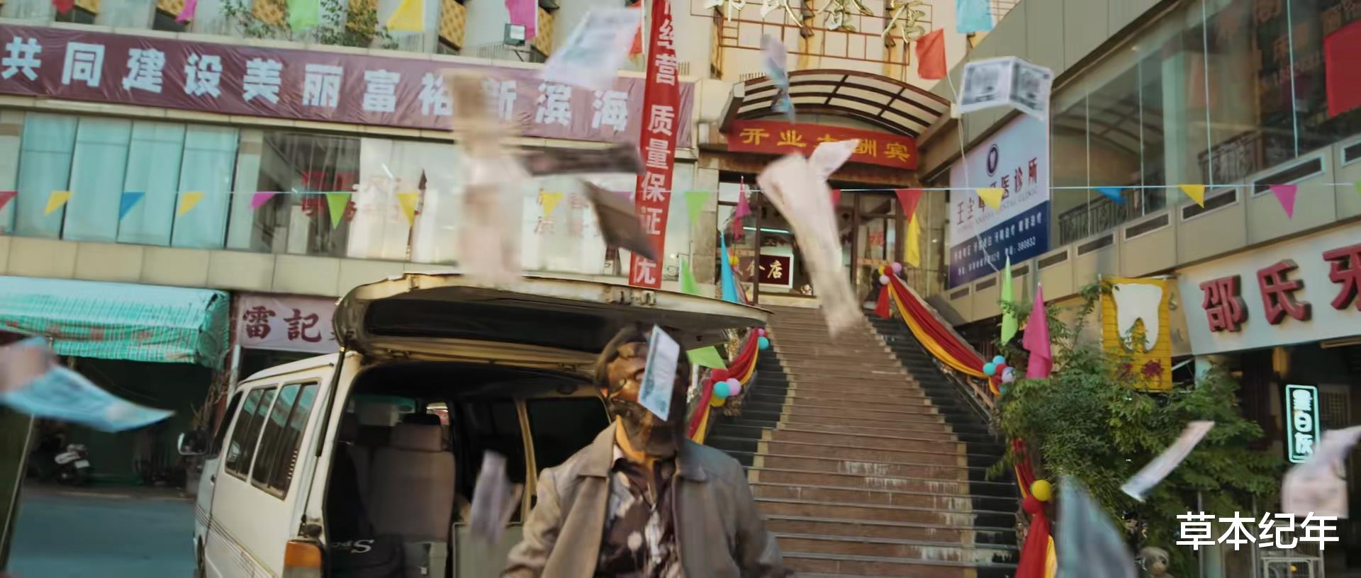 董宇辉|拿下榜1，热度直指全网冠军，犯罪片的天花板，要被邹兆龙改写了